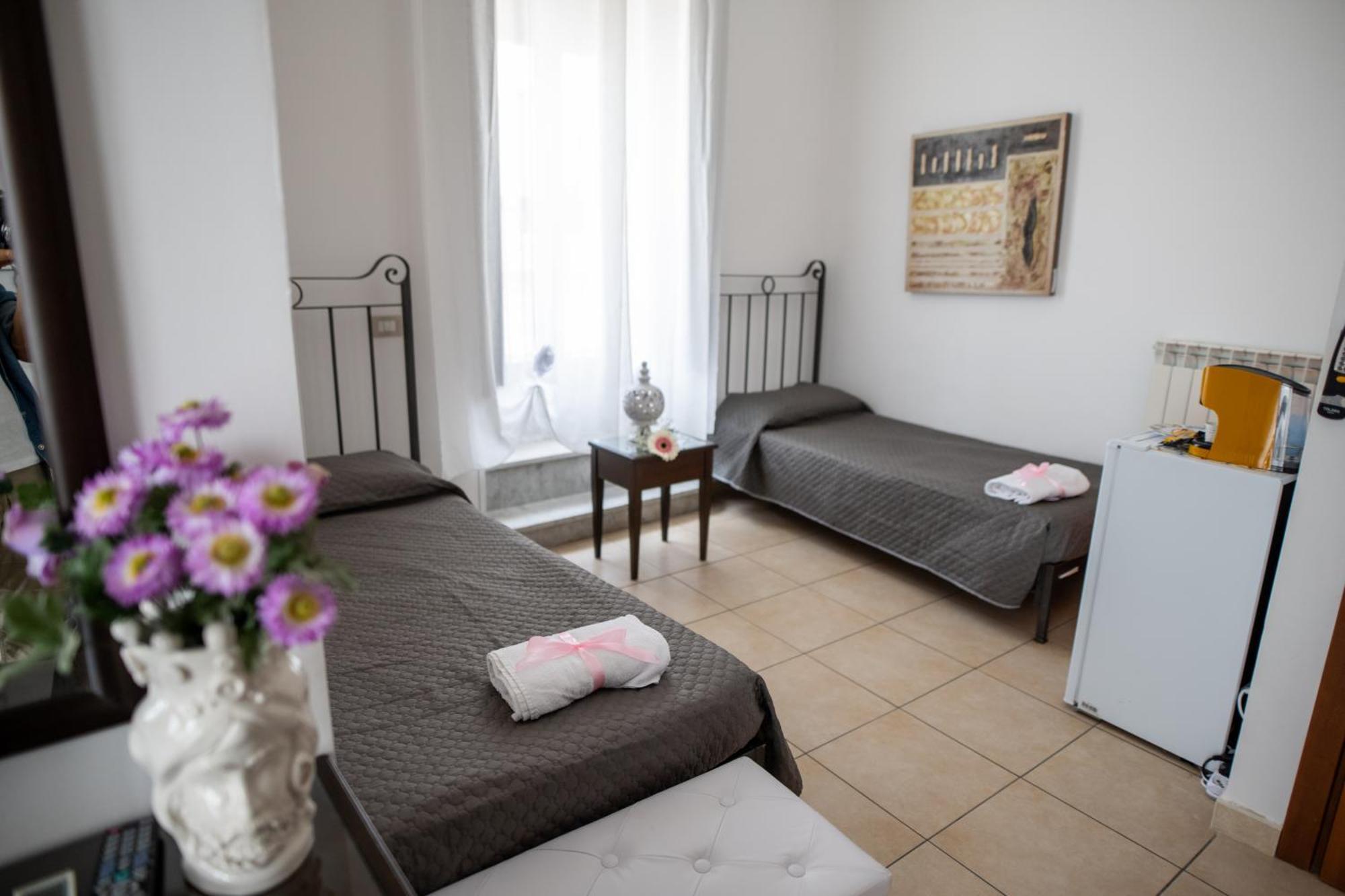 B&B Regina Carolina Caltagirone Kültér fotó