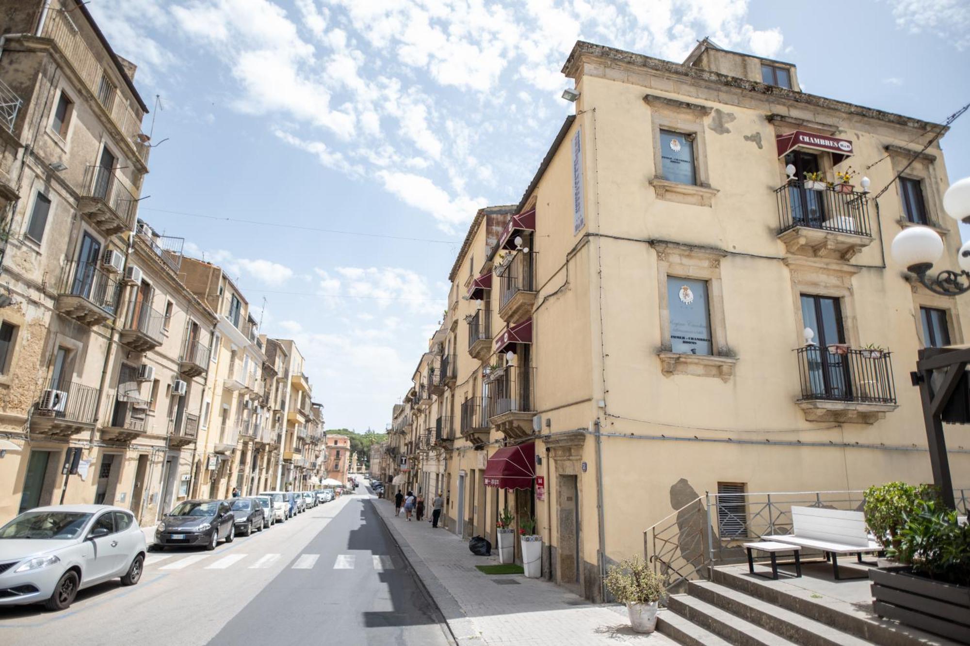 B&B Regina Carolina Caltagirone Kültér fotó