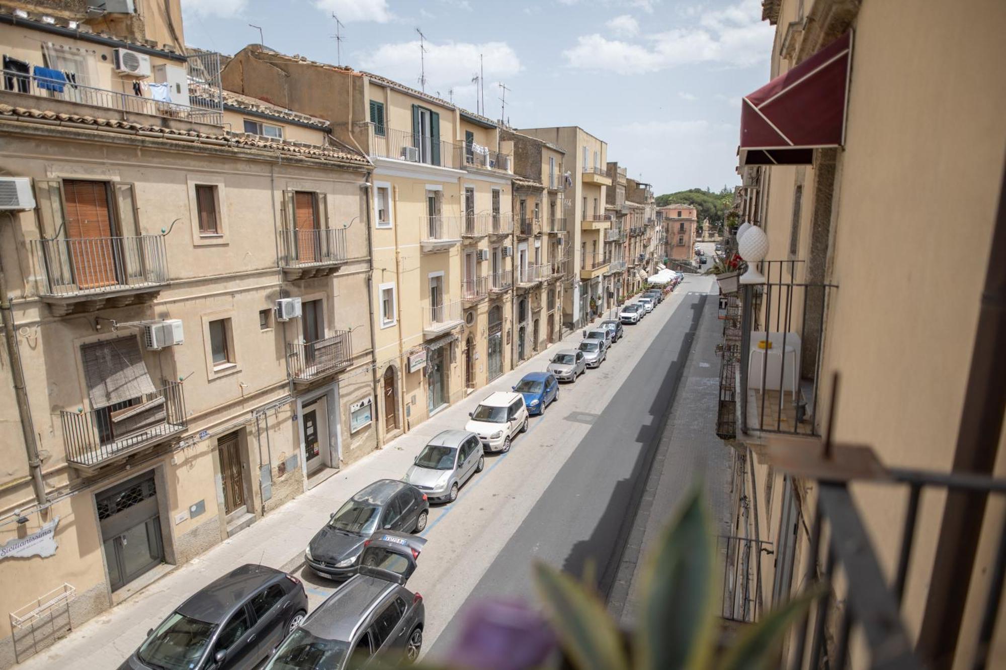 B&B Regina Carolina Caltagirone Kültér fotó