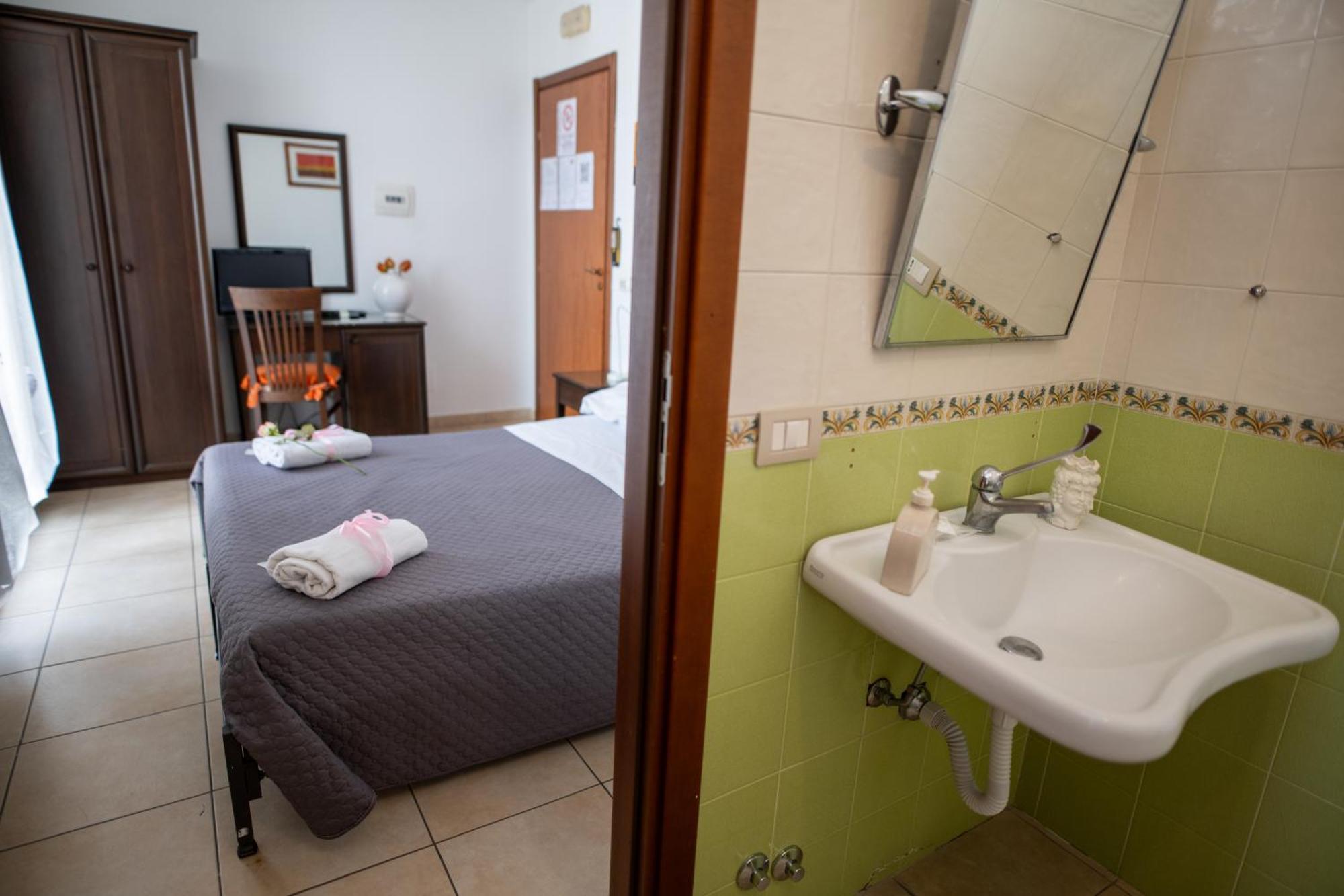 B&B Regina Carolina Caltagirone Kültér fotó