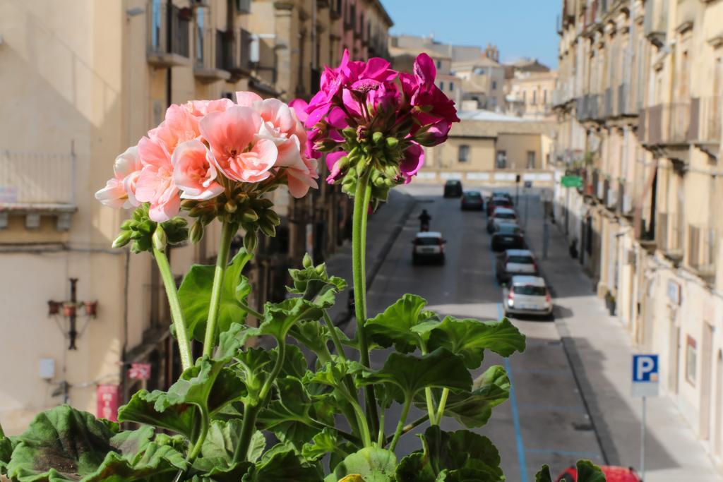 B&B Regina Carolina Caltagirone Kültér fotó