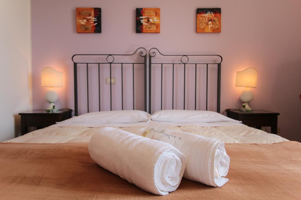 B&B Regina Carolina Caltagirone Kültér fotó
